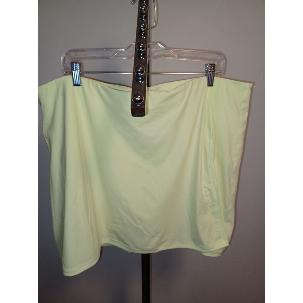 Nike Pale Yellow Women’s Skirt